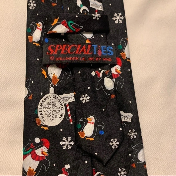 Christmas Penguin Tie with Candy Canes - SpecialTies by Hallmark Licensi… - Picture 3 of 4